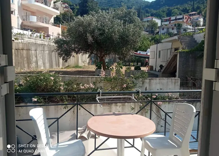 Vasilis Travlos Apartment